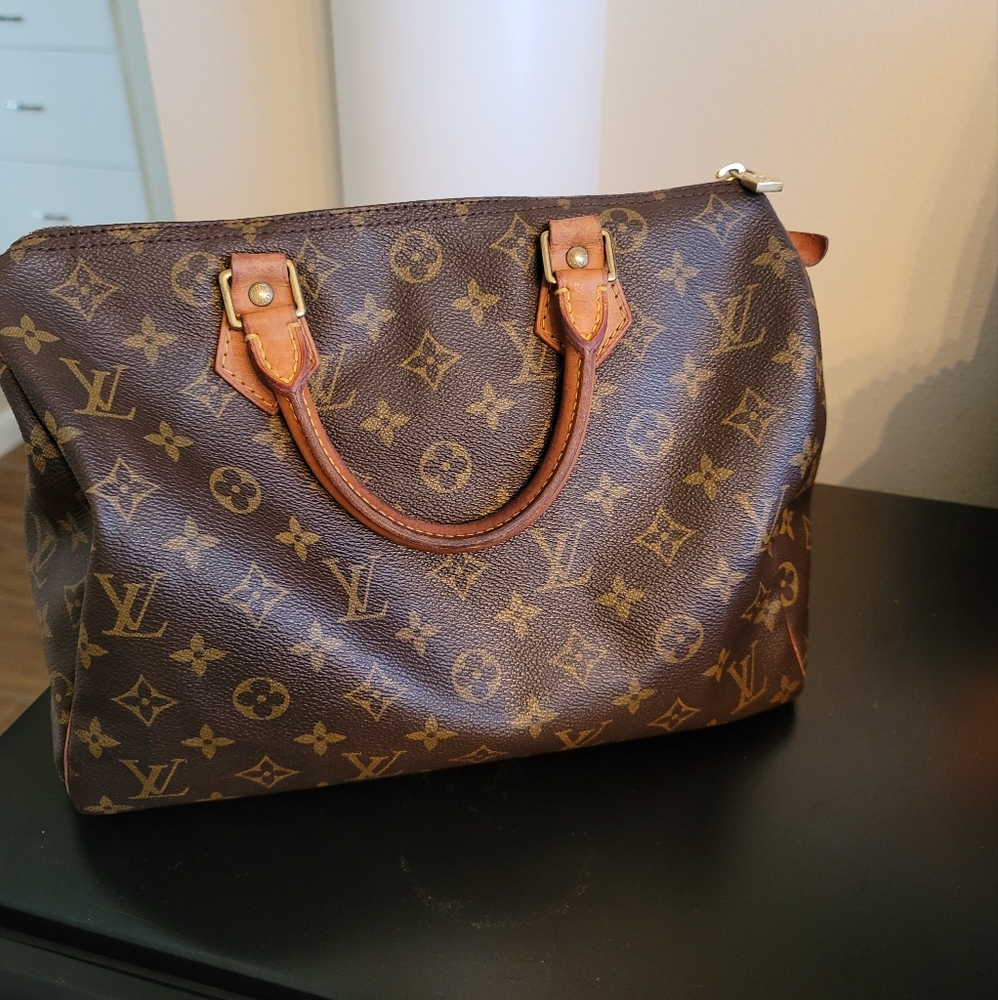Louis Vuitton 2009 Speedy 30